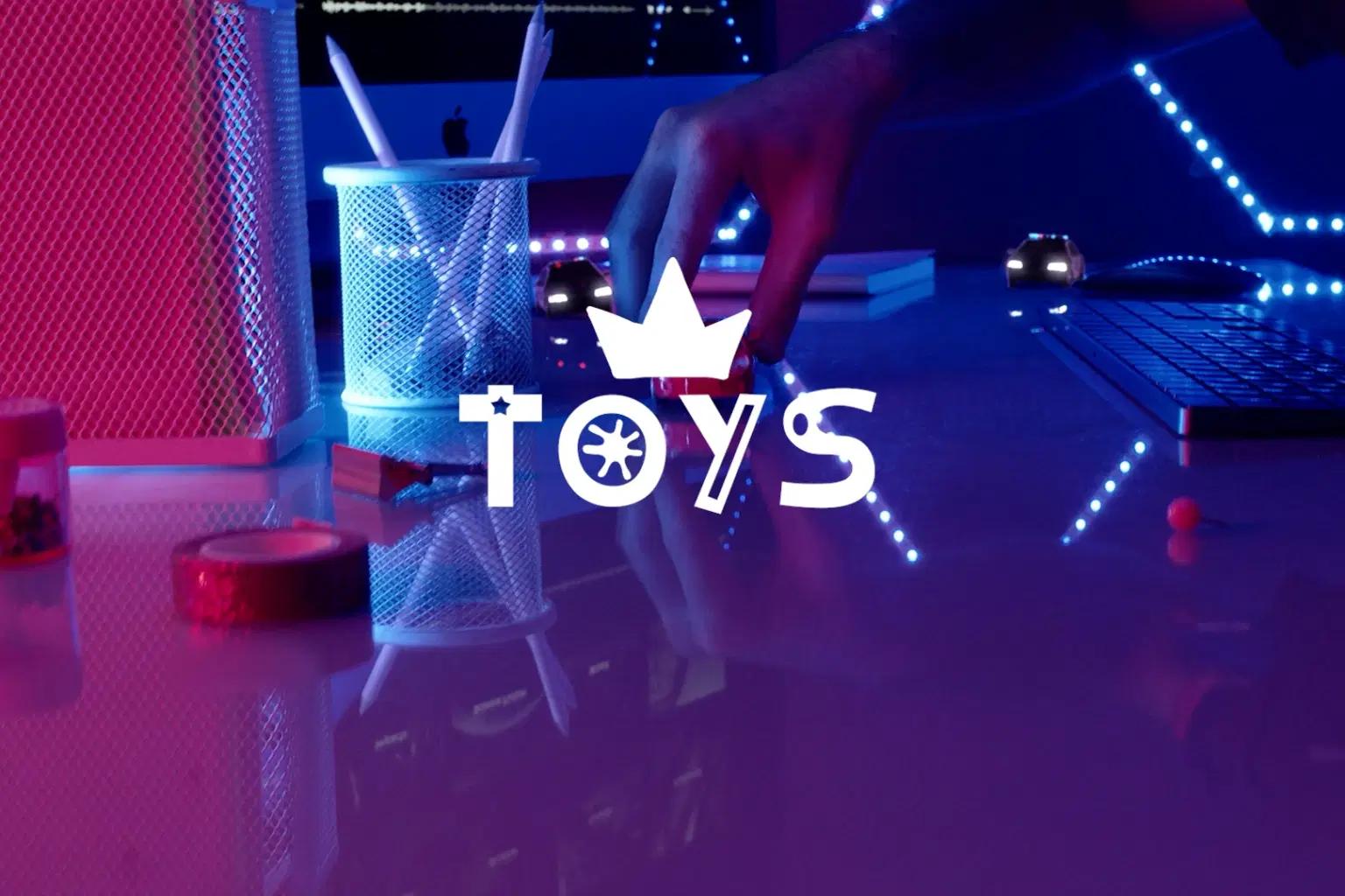 CM041 TOYS_cover.png